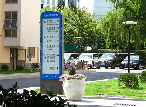 常德哪些因素影响宣传栏的制作？